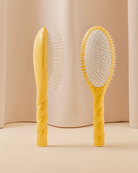 N.04 La Brosse Démêlante & Massante La Miracle Jaune Safran - Image 1