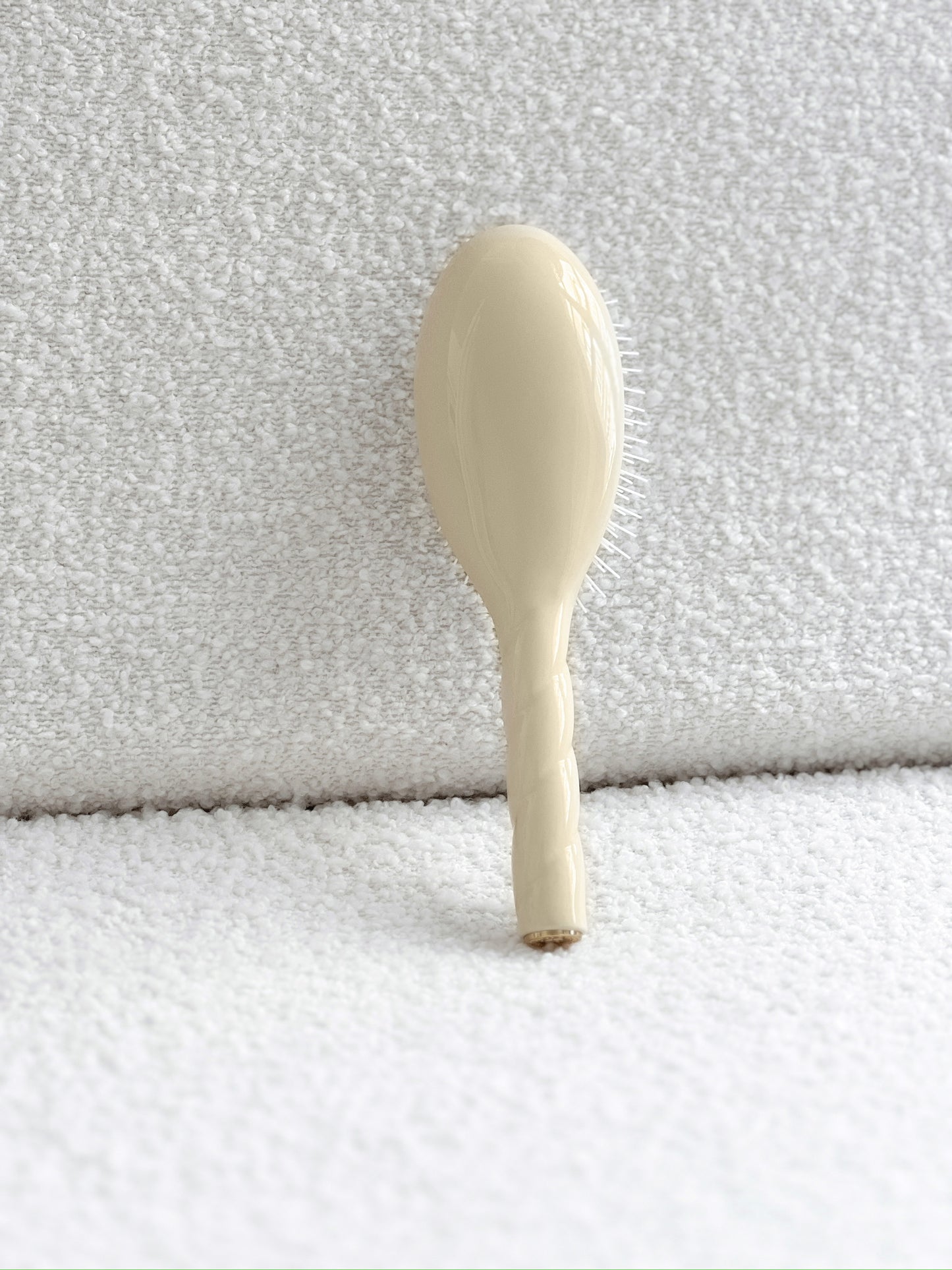 N.07 La Brosse Démêlante & Stimulante l'Intense Blanc Crème