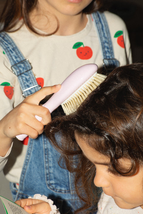 N.06 La brosse bébé MA PREMIÈRE BROSSE Rose Lilas - Image 2