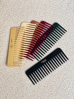 Black Édition The Large Detangling Comb in Acetate