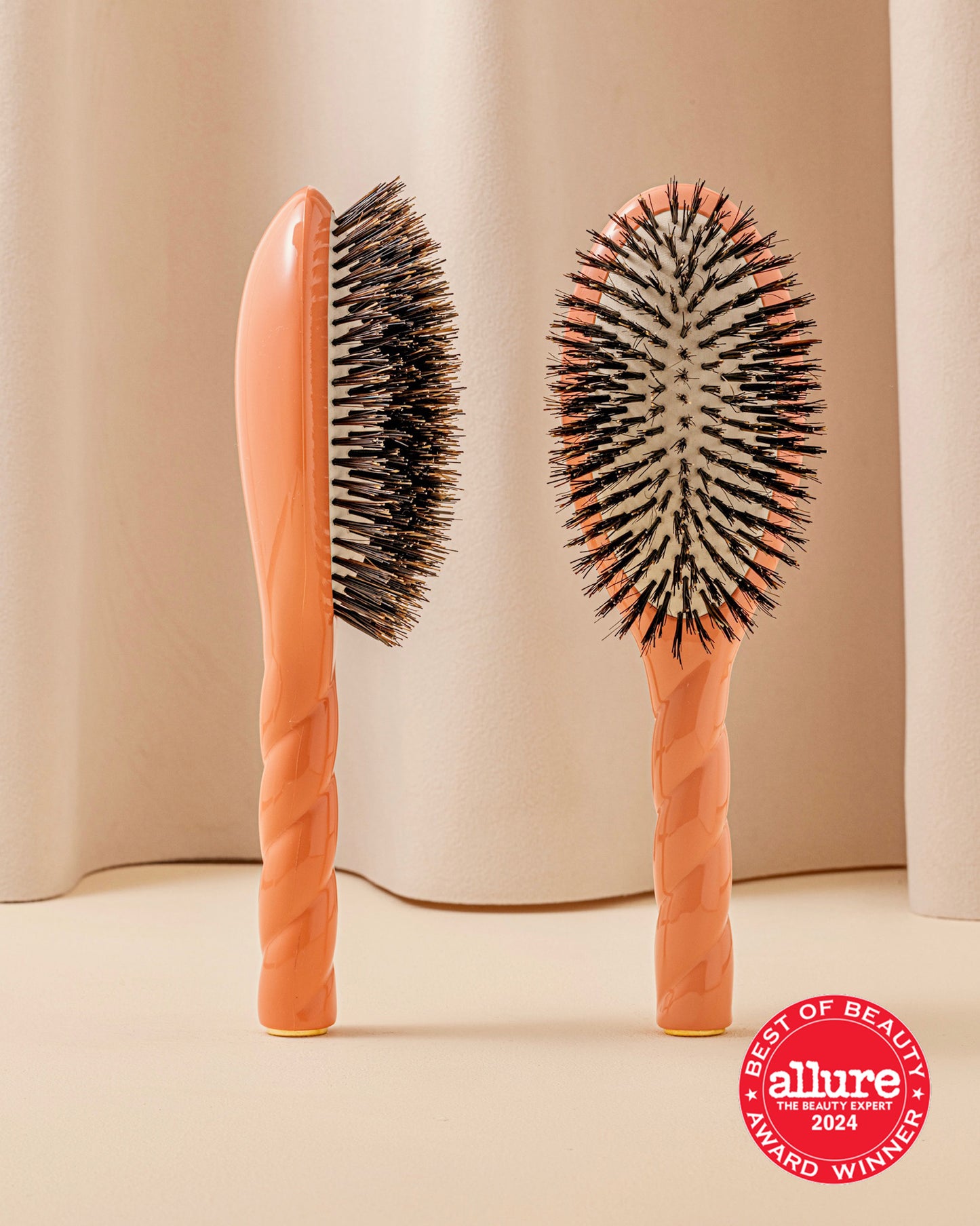 N.01 La Brosse Brillance & Soin l'Universelle Corail