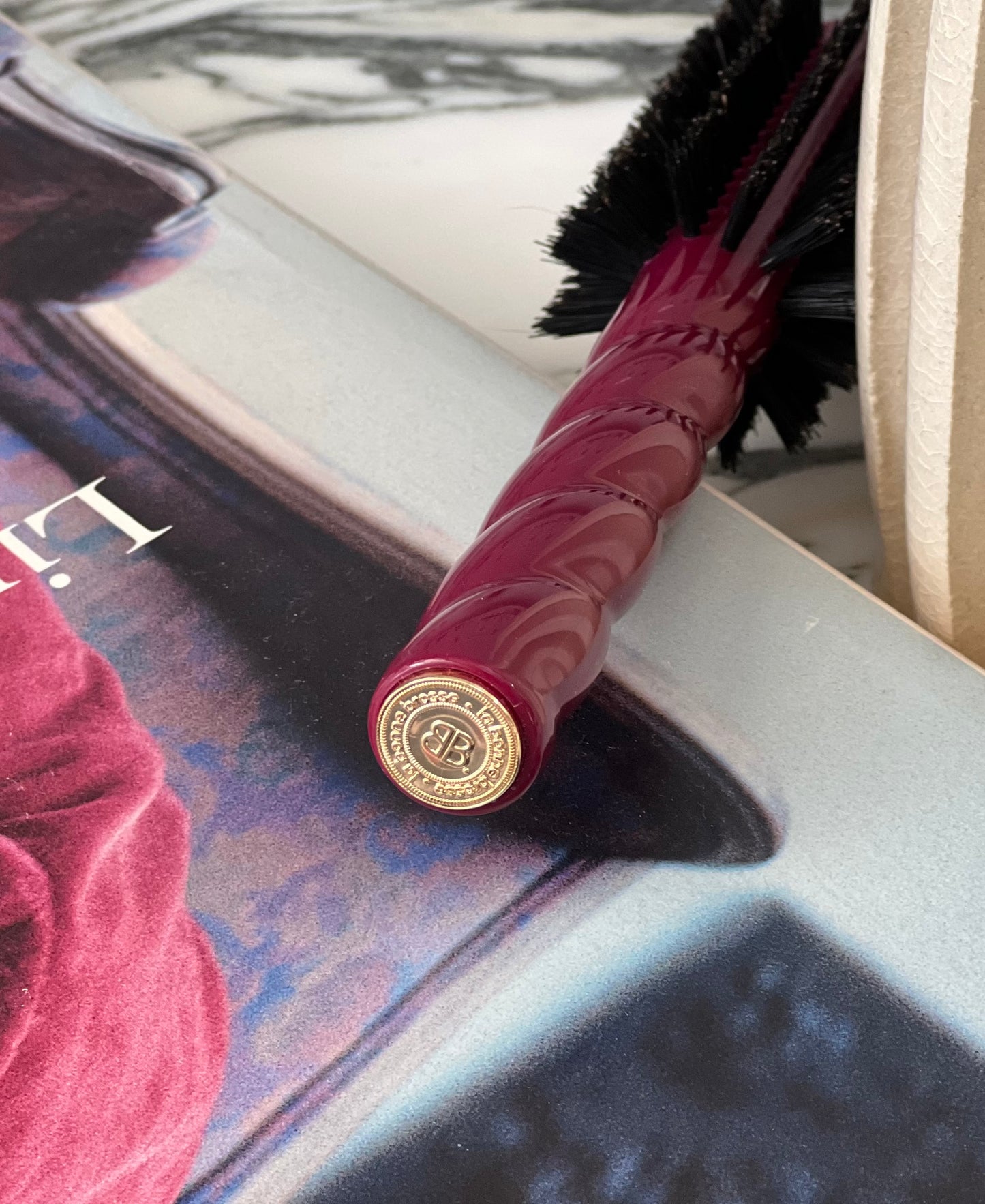 N.05 La Brosse Ronde Volume & Style Rouge Cerise