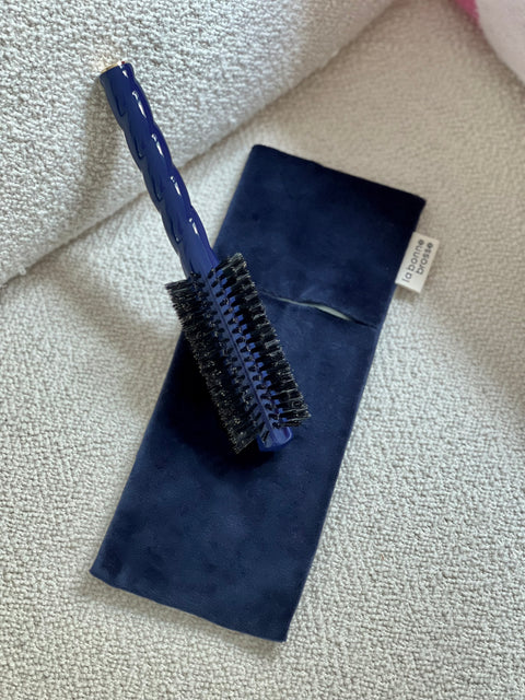 La Pochette "Brosse Ronde N.05" Bleu Myrtille - Image 2