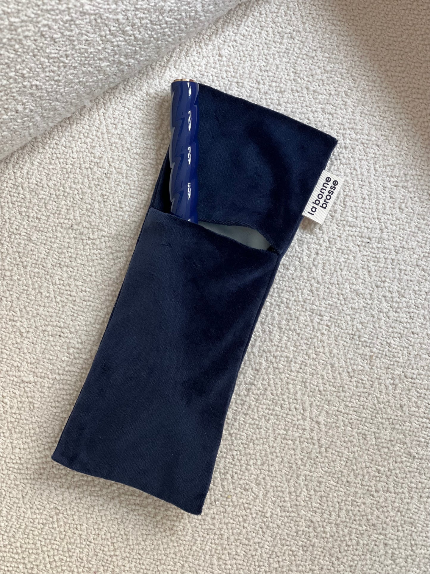 La Pochette "Brosse Ronde N.05" Bleu Myrtille