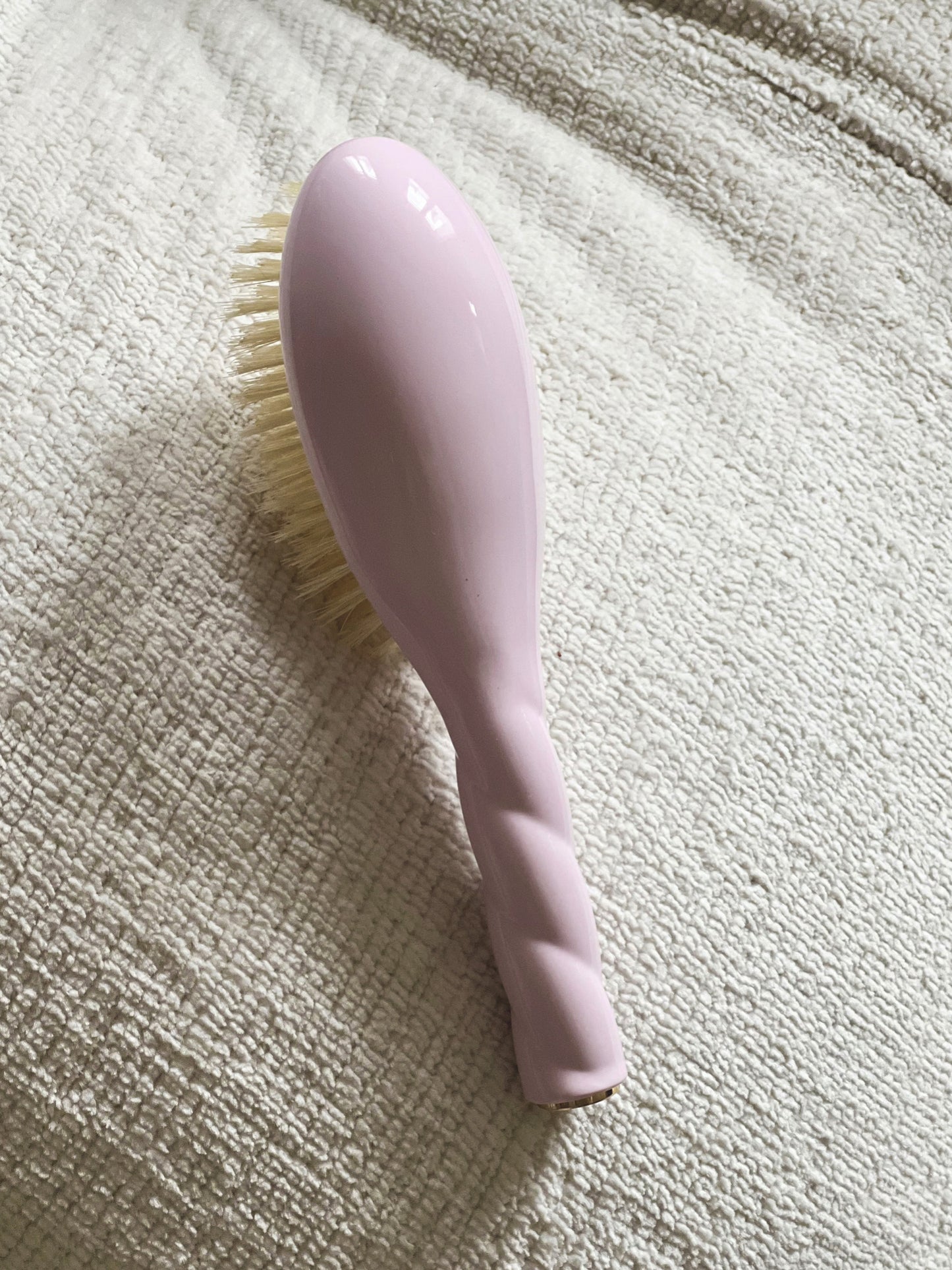 N.06 La brosse bébé MA PREMIÈRE BROSSE Rose Lilas