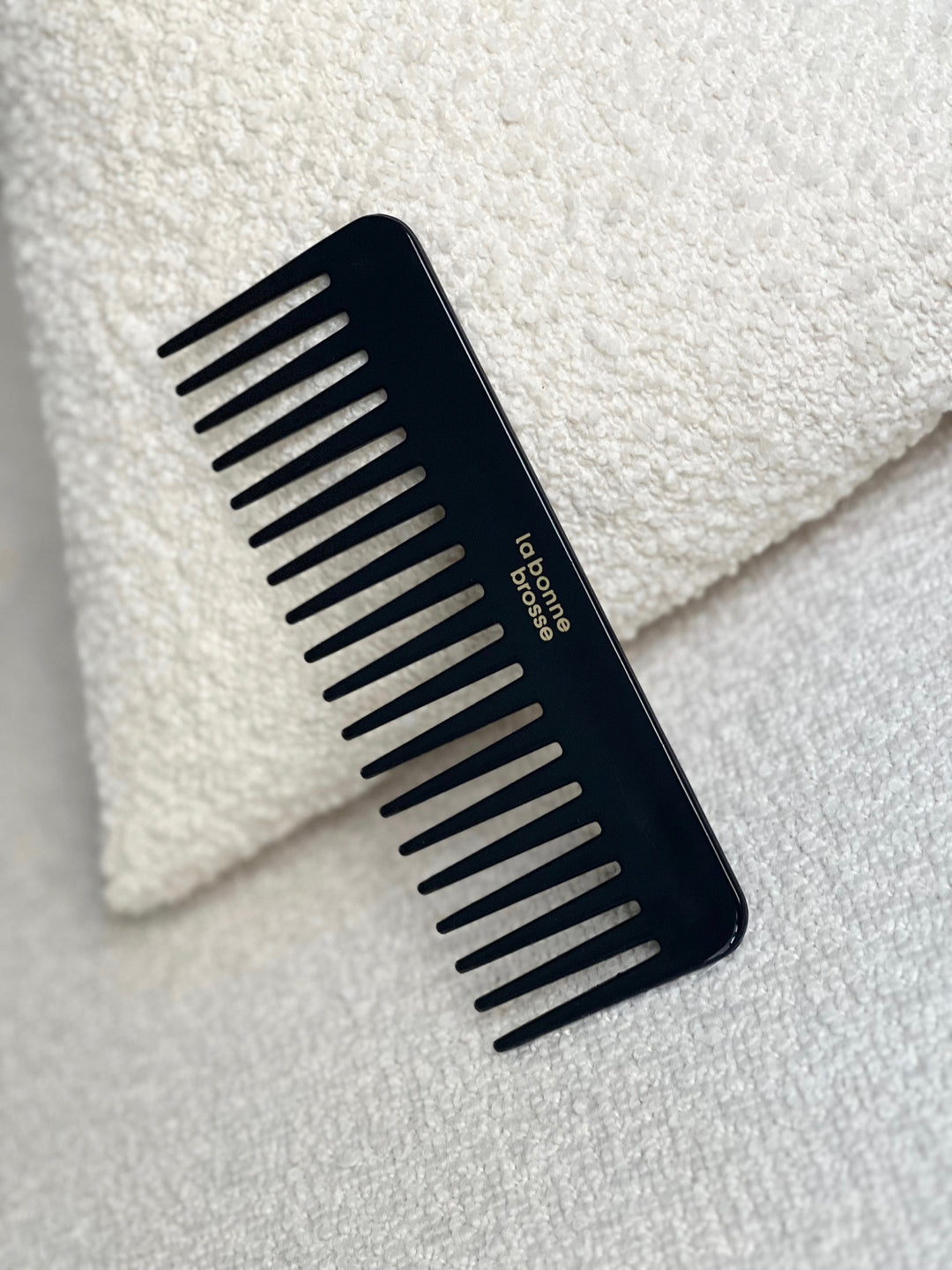 Black Édition The Large Detangling Comb in Acetate