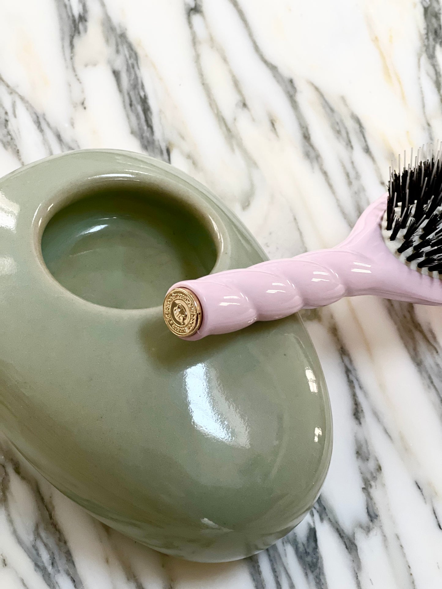 N.02 La Brosse Démêlante & Soin l'Indispensable Rose Lilas