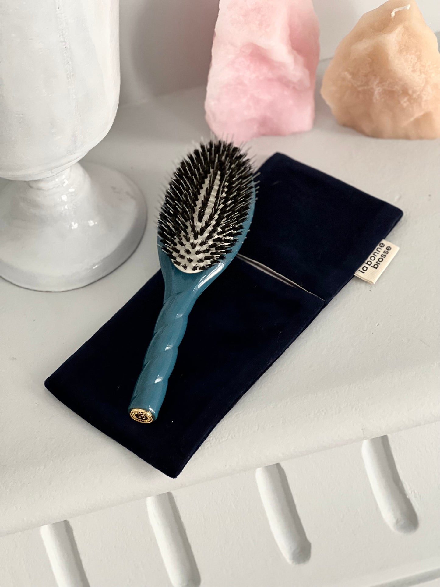La Pochette "Grande Brosse" Bleu Nuit