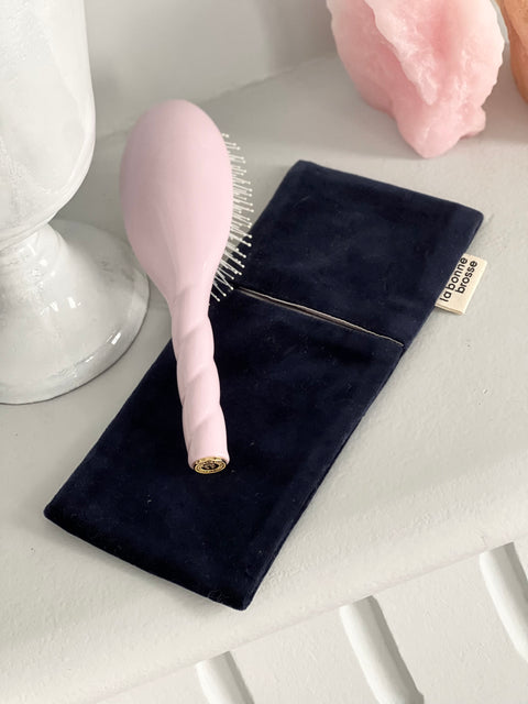 La Pochette "Grande Brosse" Bleu Nuit - Image 2