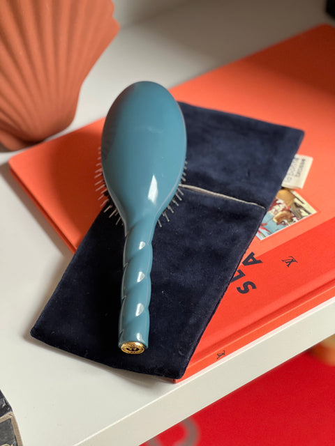 La Pochette "Grande Brosse" Bleu Nuit - Image 3