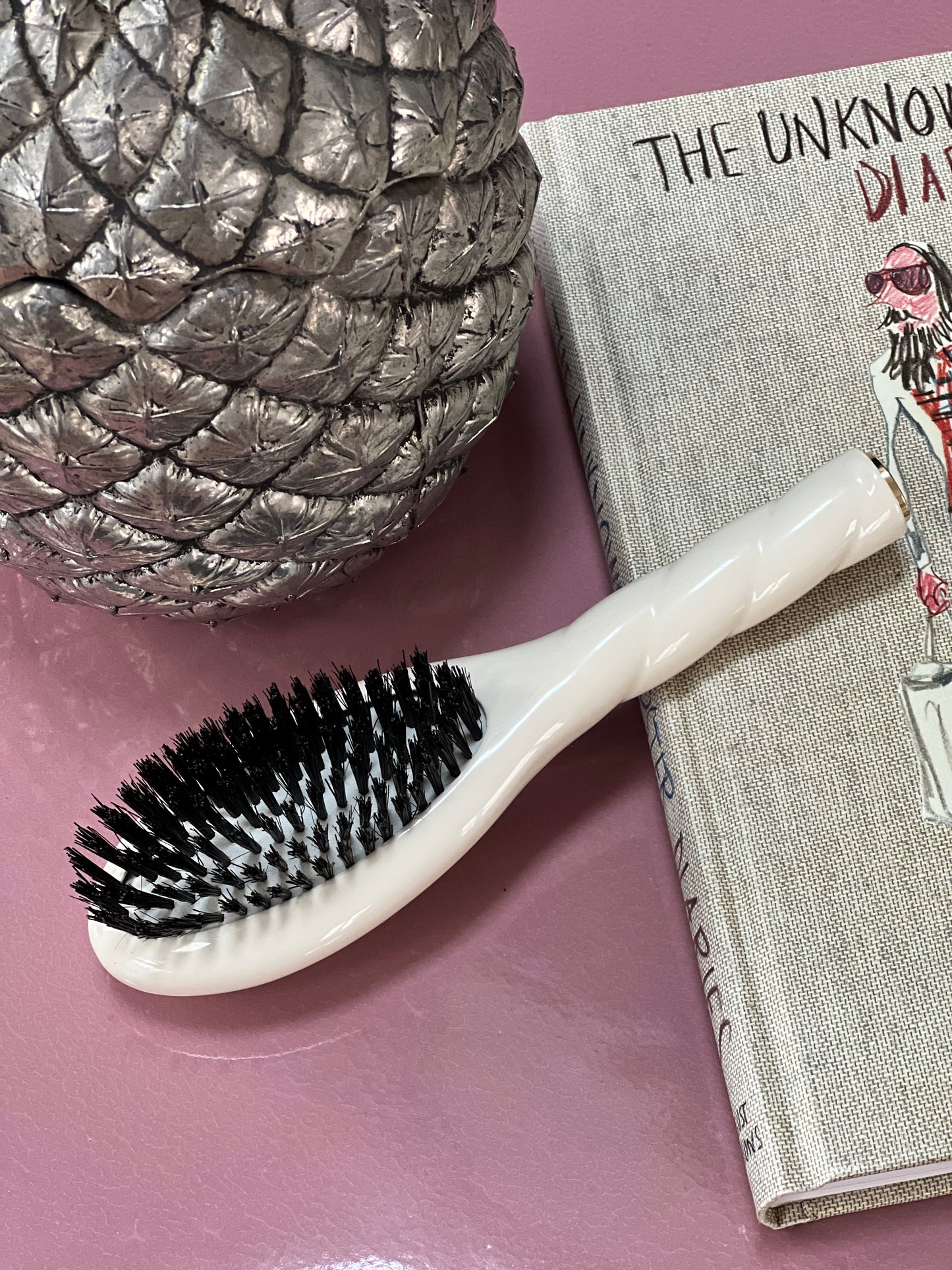 N.01 La Petite Brosse Brillance & Soin l’Universelle Blanc Crème