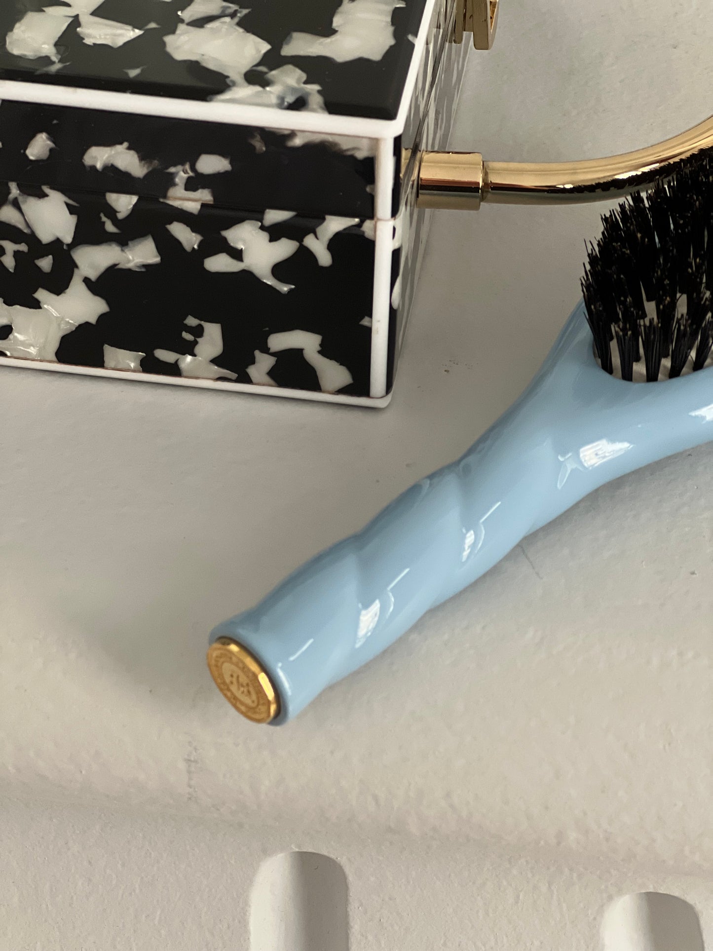 N.01 La Petite Brosse Brillance & Soin l’Universelle Bleu Ciel
