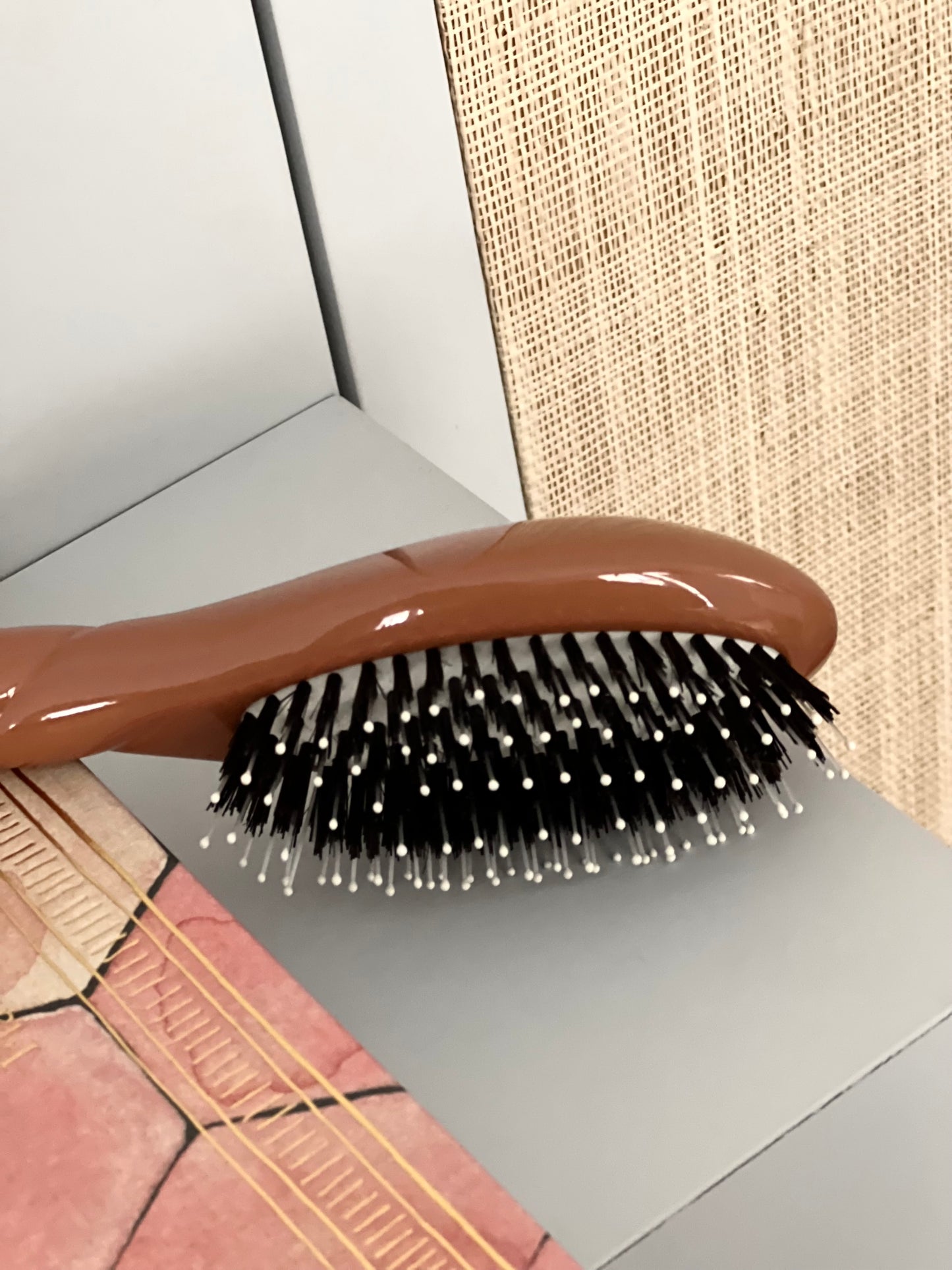 N.03 La Petite Brosse Cuir Chevelu Sensible l'Indispensable Douceur Terracotta